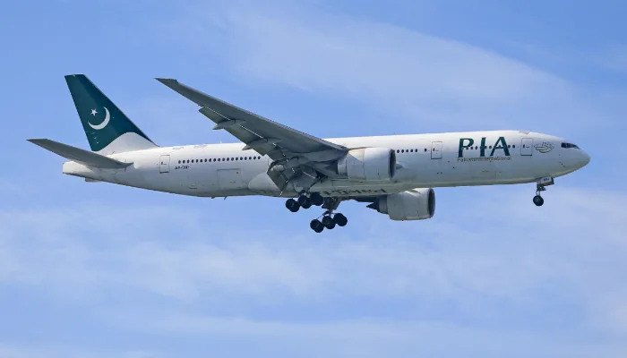 PIA resumes flights to Paris and expand routes