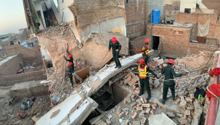 Gas container explosion claims 5 lives, 25 injures in Multan