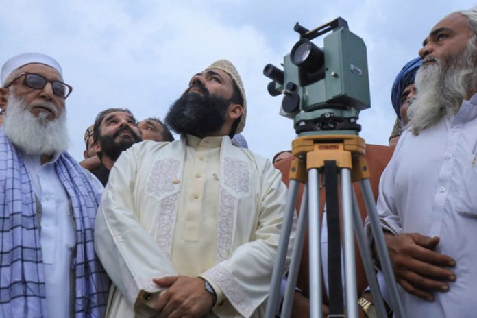 Pakistan announces first roza on March 2 after no moon sighting