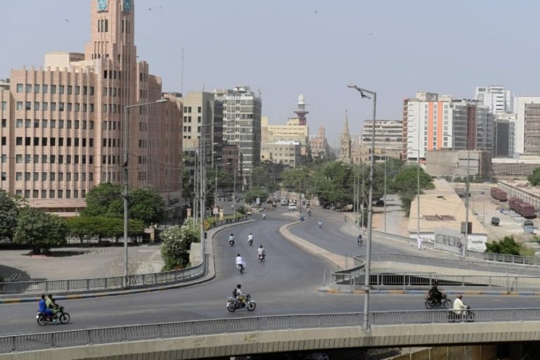 Karachi weather update: Hot days ahead as winter comes to end