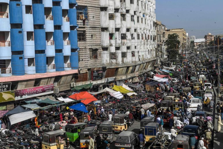 Karachi bans taxis, rickshaws in markets to ease Eid rush