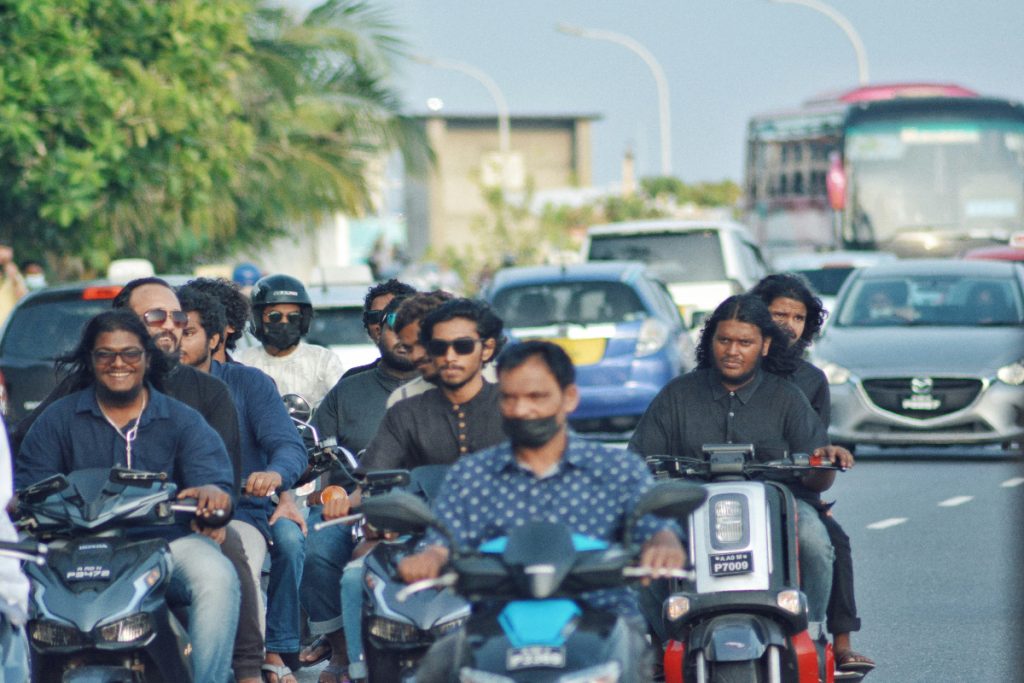 IG Sindh announces zero tolerance for helmet violators in Karachi