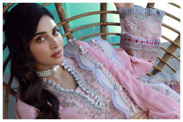 Anmol Baloch faces backlash over bold dressing choice