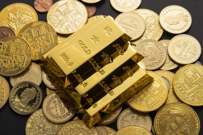 After April surge, gold prices in Pakistan drop by Rs1,300