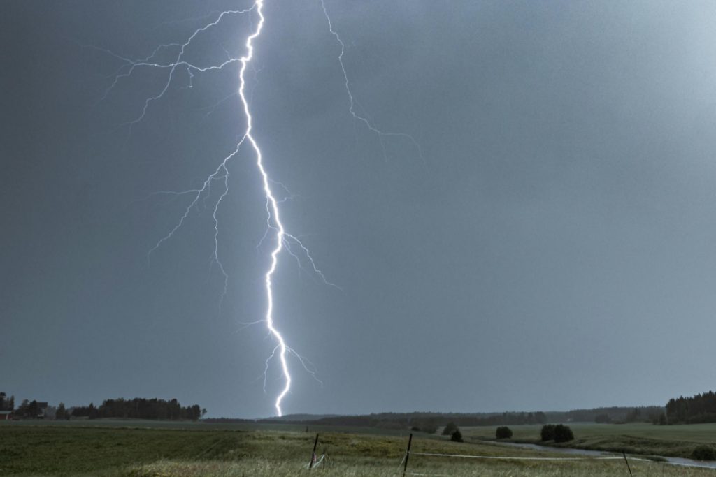 Four killed, many injured in lightning strikes across South Punjab