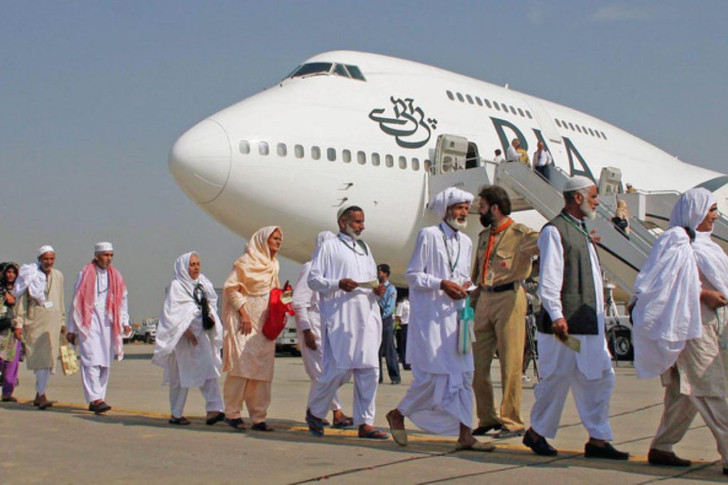 Pakistan resumes Hajj flights after India ceasefire