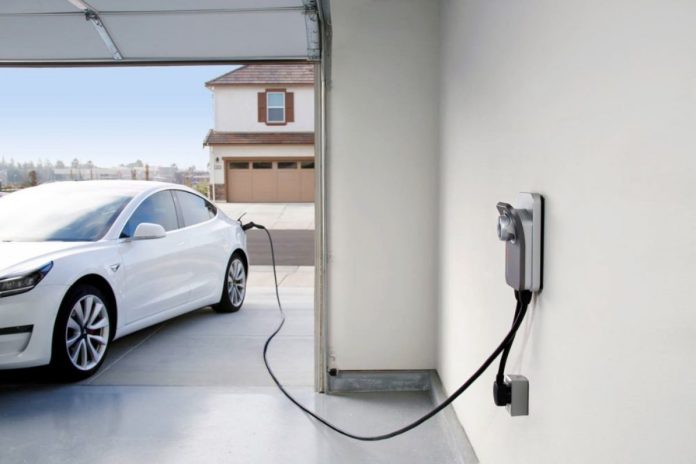 Govt to increase petrol, diesel prices to promote shift towards EVs