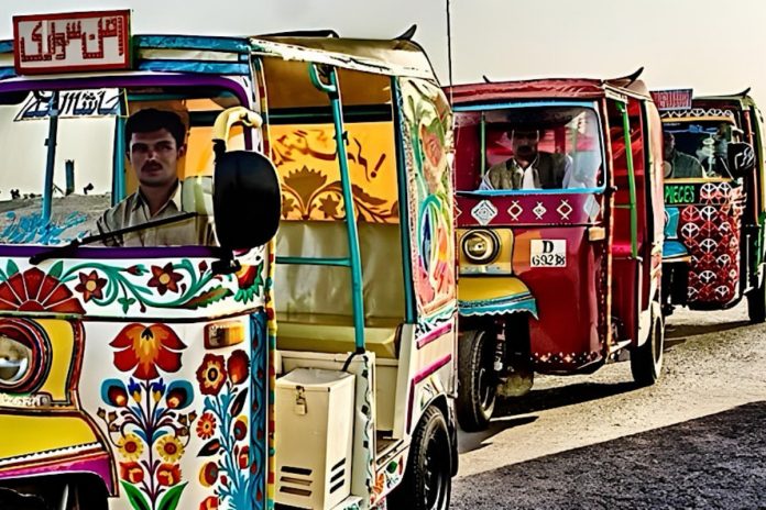 Complete ban on four-seater rickshaws imposed in Karachi