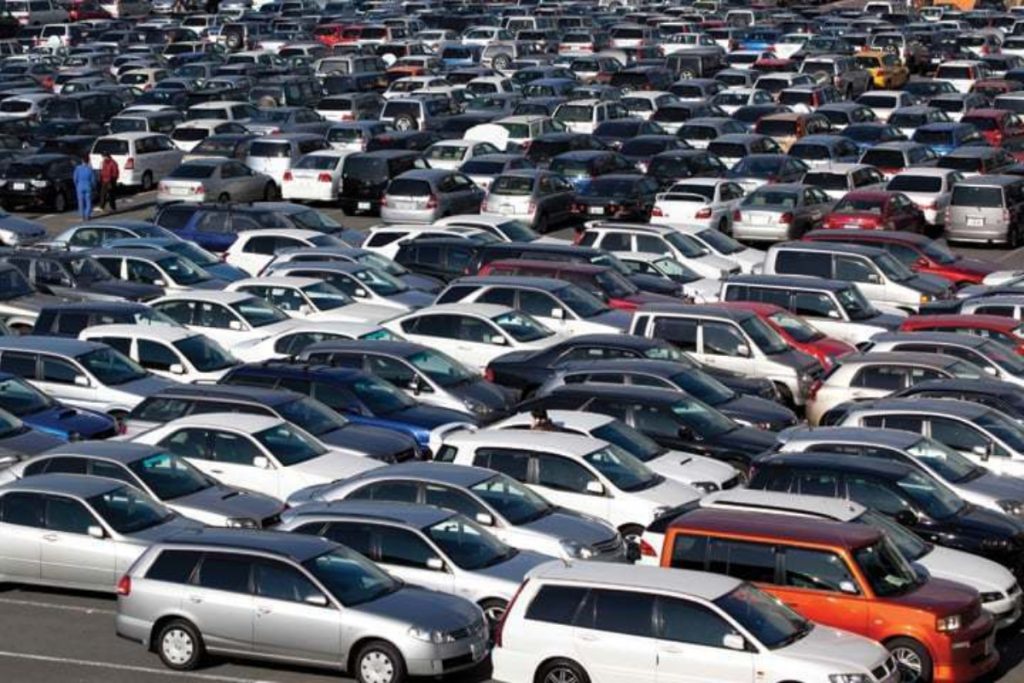 Over 12 crore Pakistanis now banned from buying cars