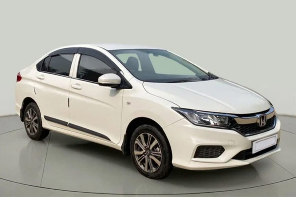 FBR distributes Rs6 billion worth of Honda cars to tax officers