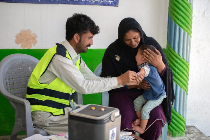 Pakistan ranks second in South Asia for unvaccinated children: Report