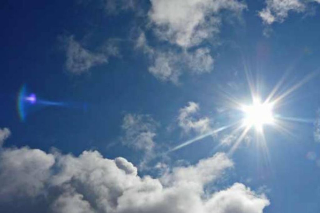 Karachi braces for strong winds, high temps as heatwave spreads