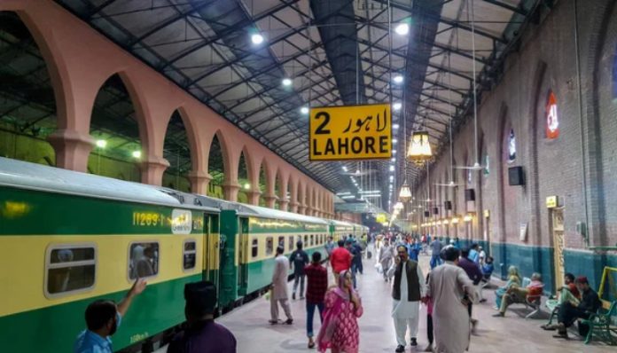 Pakistan Railways changes Lahore–Karachi train schedule
