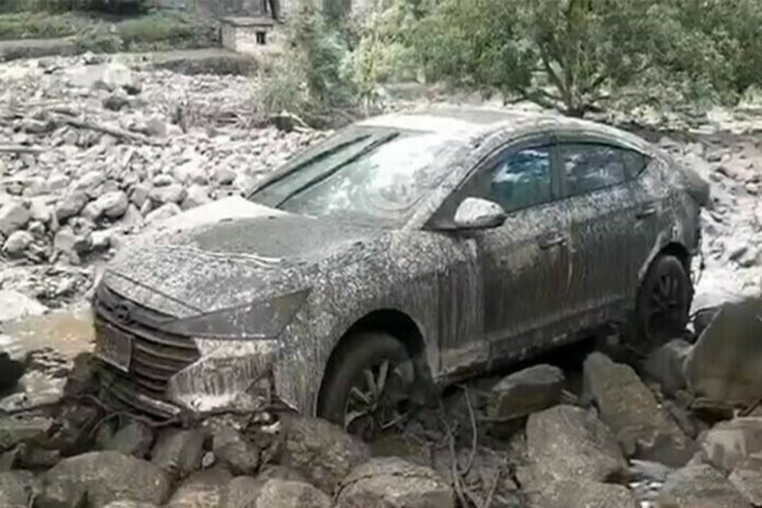 Cloudburst at Babusar Top leaves five dead, several still missing