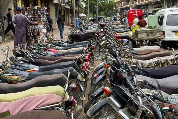 No more parking charges on public roads in Karachi