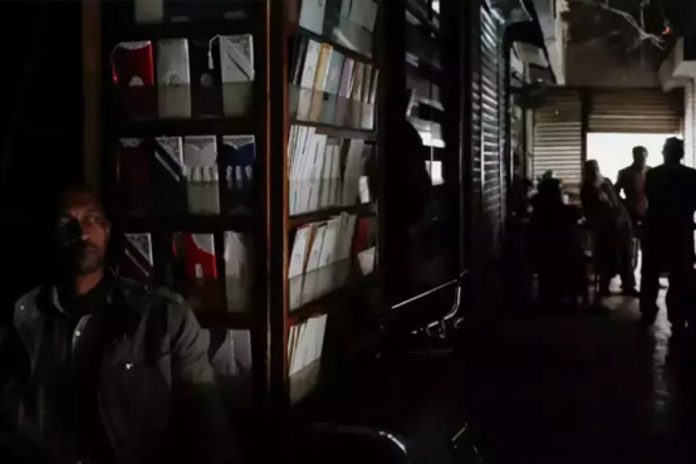 Court criticizes NEPRA, K-electric over prolonged load shedding