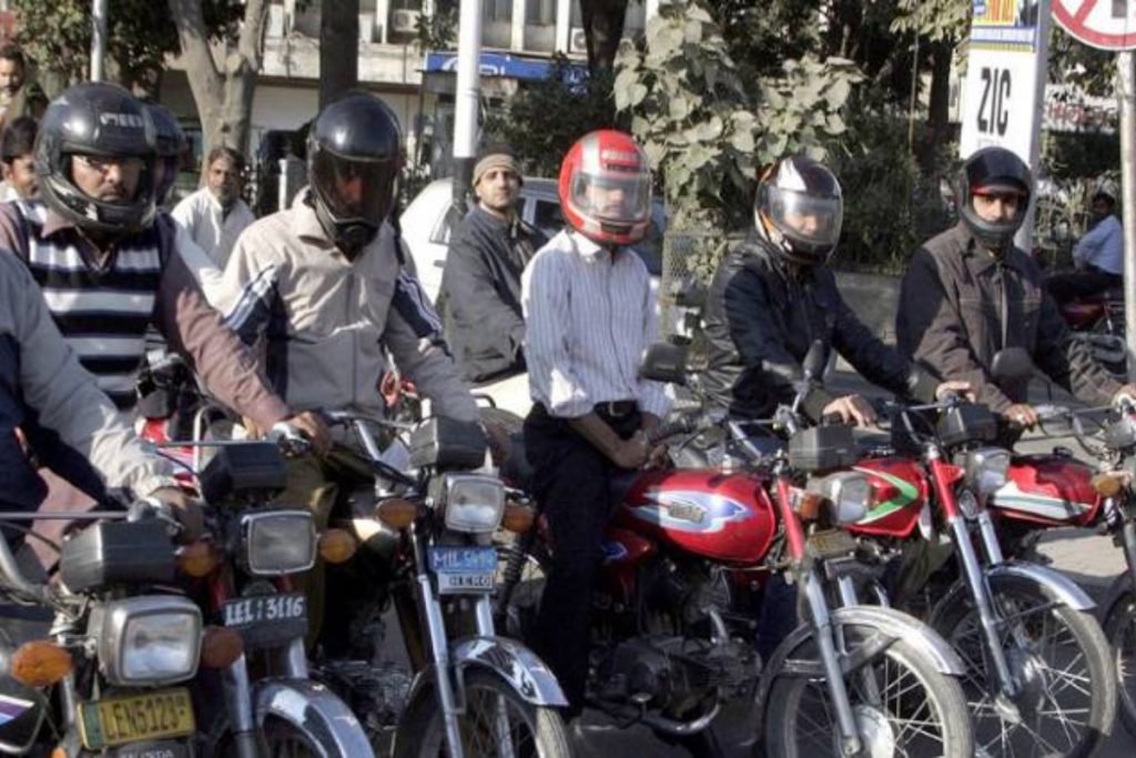 Govt offers Rs100,000 cash reward for bikers: Here’s how to apply