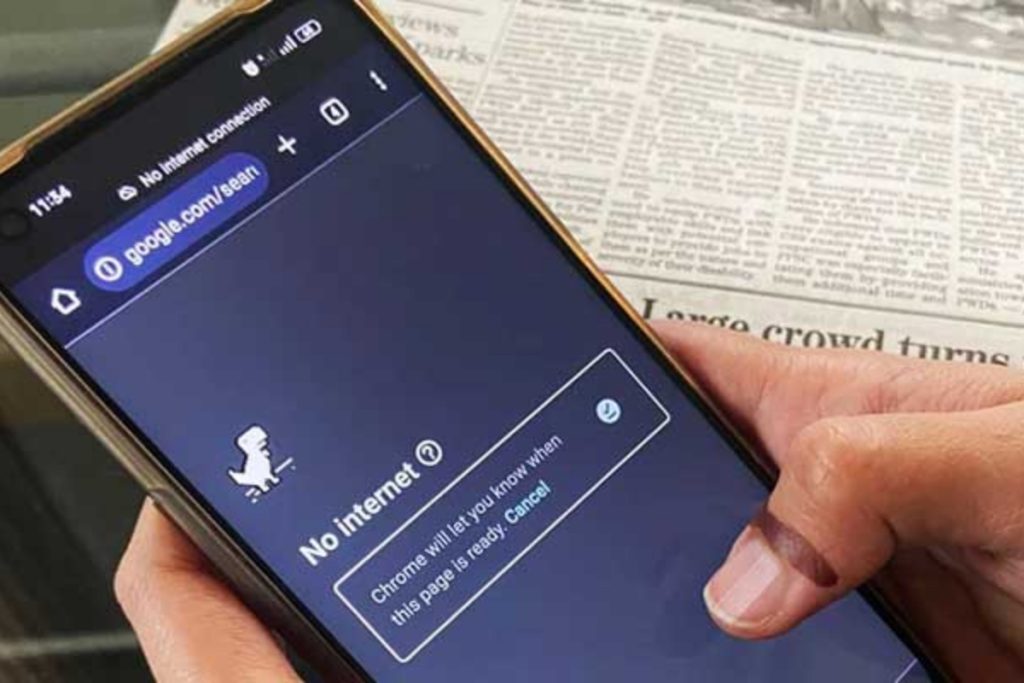 Mobile, internet services partially suspended in parts of Karachi