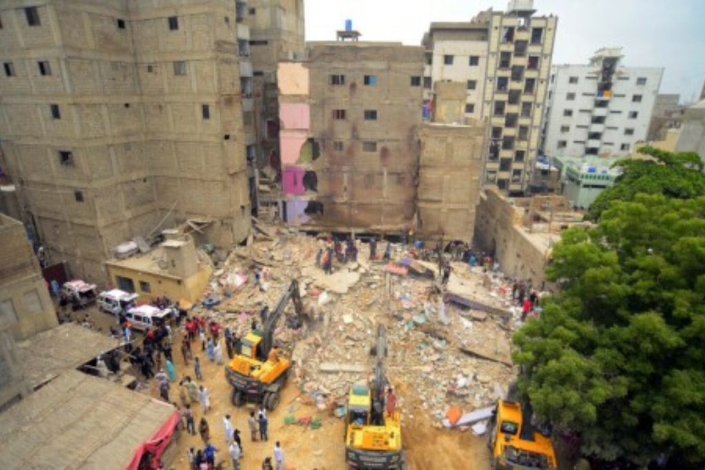 Sindh govt moves to demolish unsafe buildings after Lyari collapse