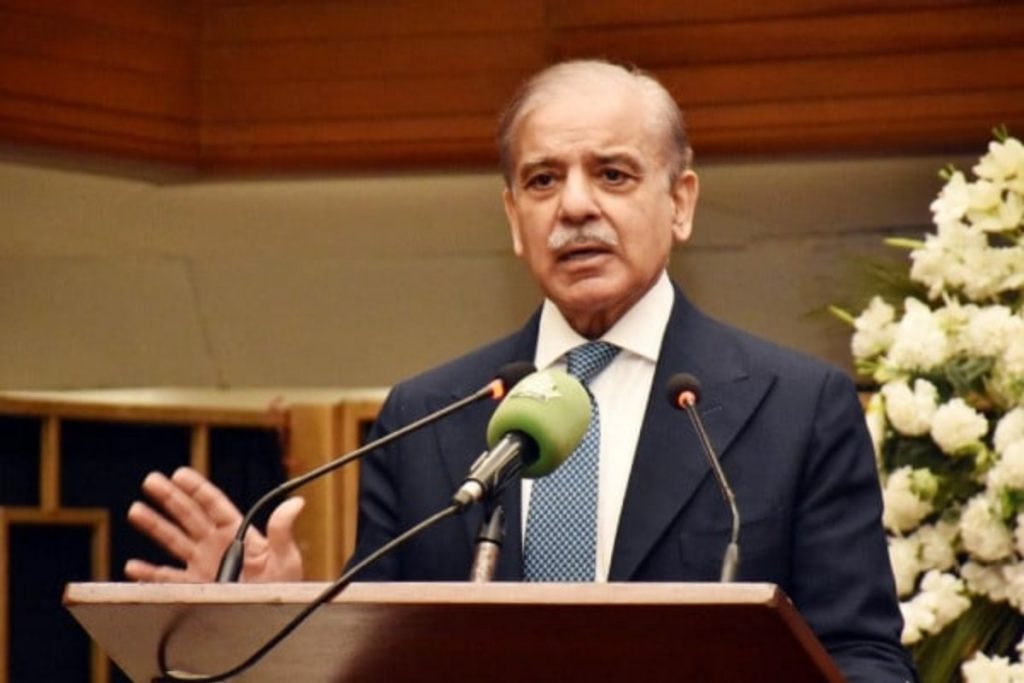 PM Shehbaz announces 100,000 free laptops for students