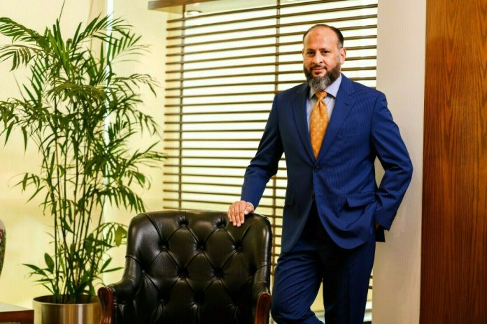 SHC grants temporary relief to Moonis Alvi in harassment case