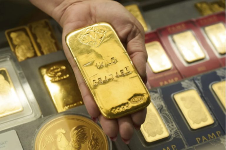 Gold price falls by Rs1,500 per tola in Pakistan