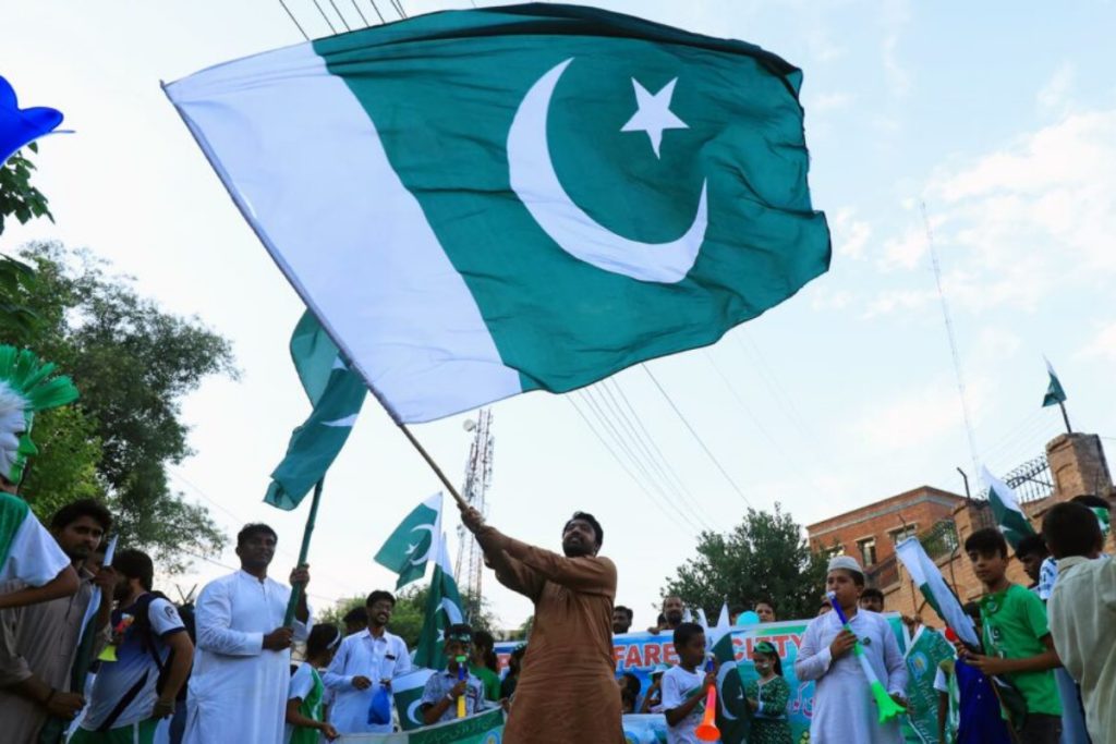 Traffic plan announced for Independence Day celebrations in Karachi tonight