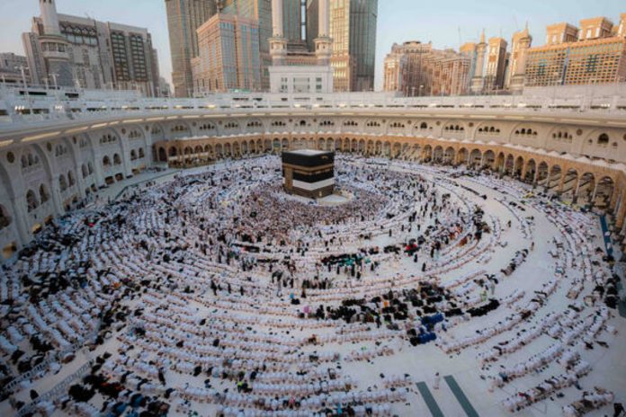 Pakistan receives 91,300 applications for Hajj 2026