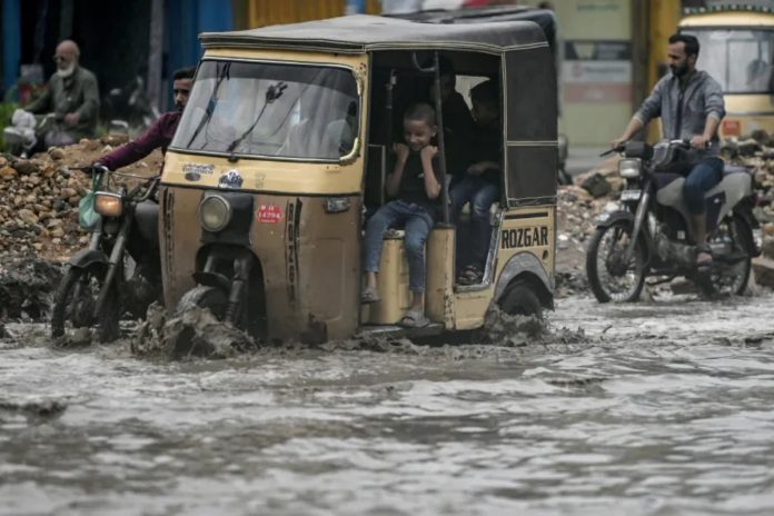PDMA warns of torrential rains, flash flood risk in Punjab
