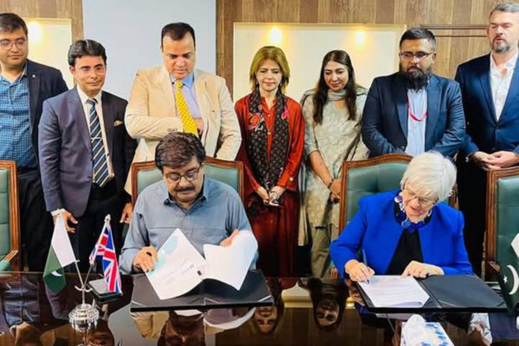 Sindh to train 30,000 teachers under new education programme