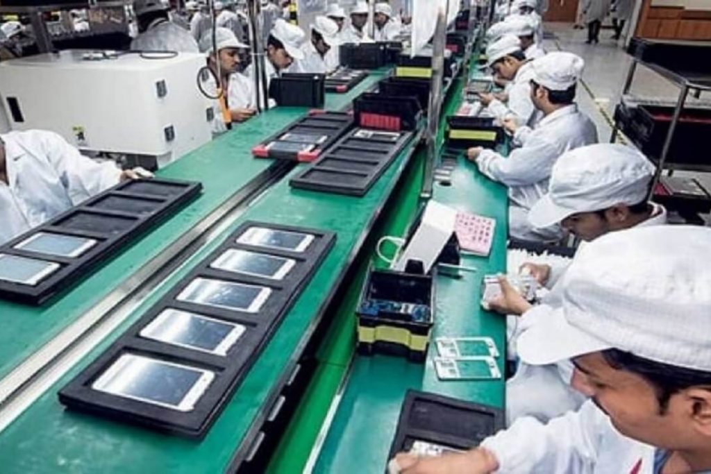 Local mobile production in Pakistan rises sharply by 123% in July