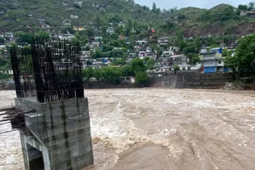 Sutlej River in high flood after India releases more water
