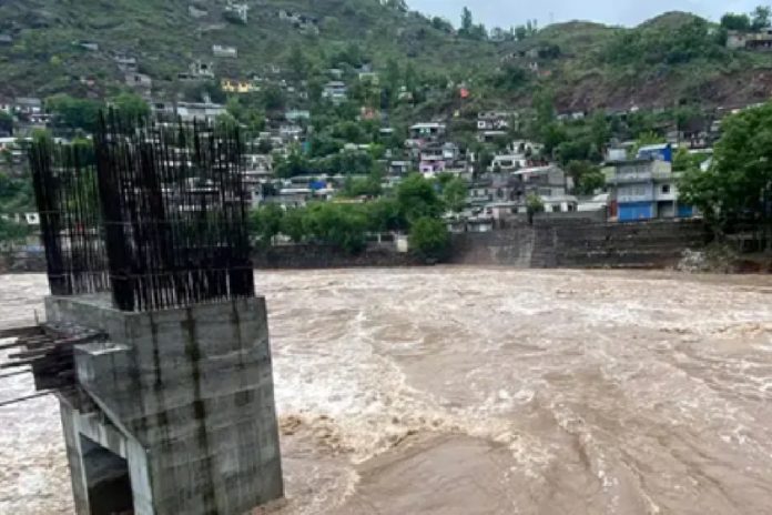 Sutlej River in high flood after India releases more water