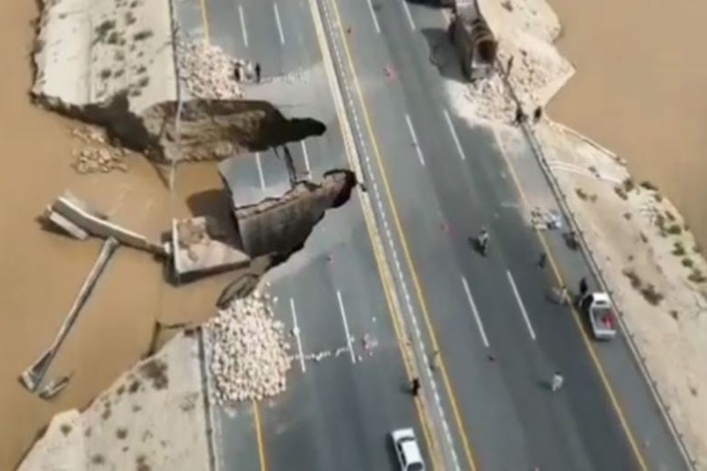 Heavy flooding destroys another section of Motorway M-5 near Multan