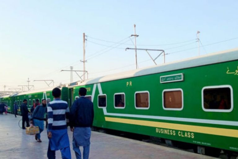 Pakistan Railways announces new timings for major trains