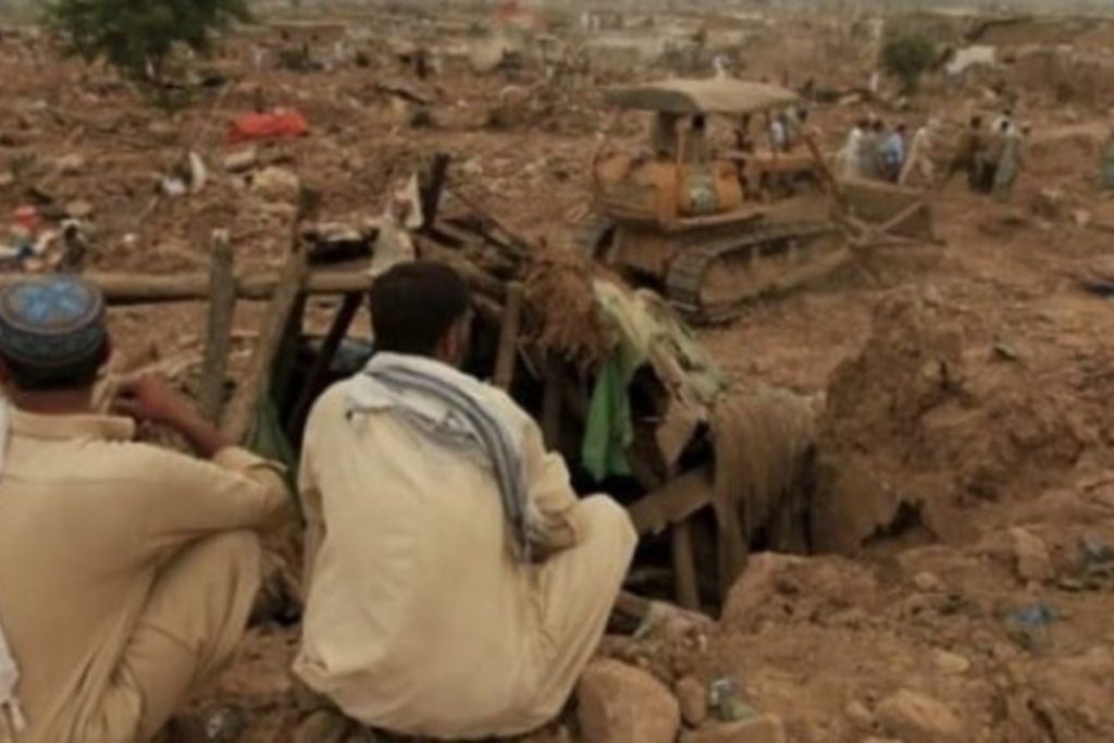 Karachi launches operation to clear 40-year-old Afghan basti