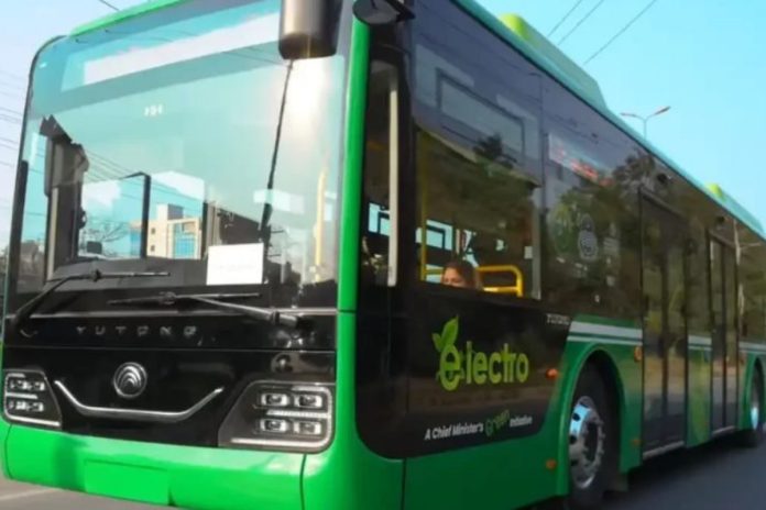 Maryam Nawaz announces electric bus service for Raiwind congregation