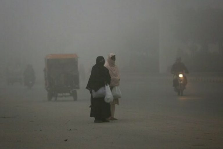 Severe smog grips Punjab cities, Faisalabad records worst pollution
