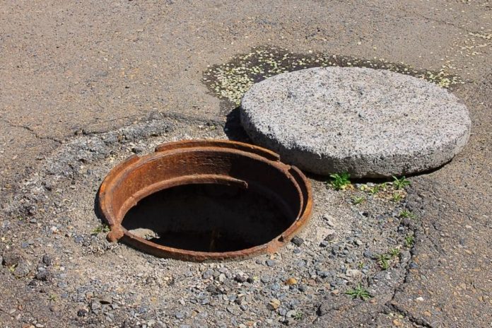 Over 1,500 missing manhole cover complaints reported in Karachi in 40 days
