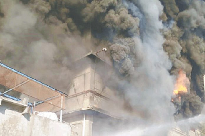 Fire breaks out again at Karachi garment factory after collapse