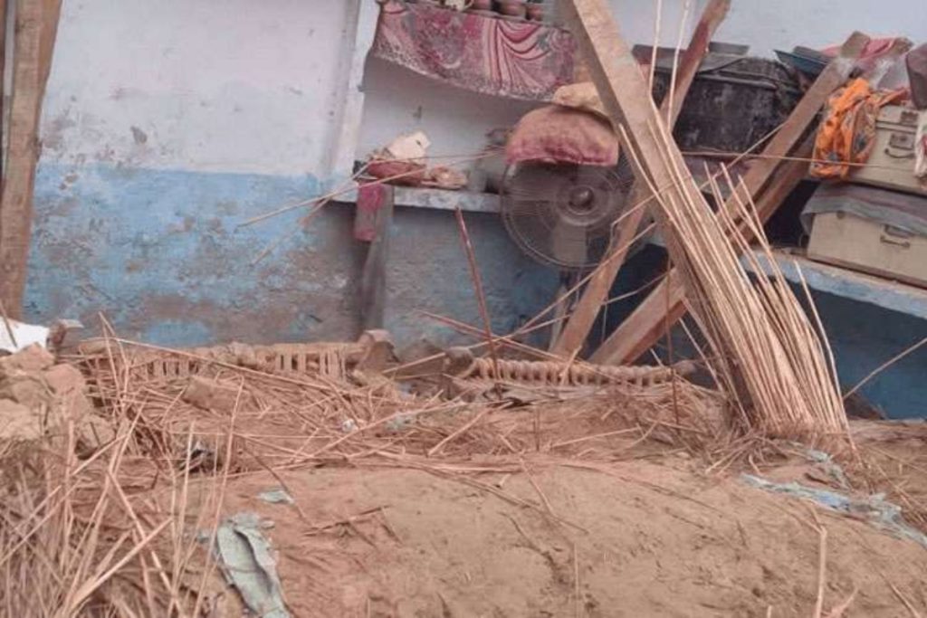 Six dead, five injured in Charsadda roof collapse incident