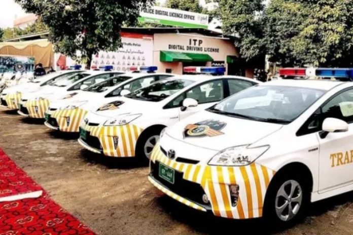 Lahore Traffic Police introduce electric and hybrid vehicles