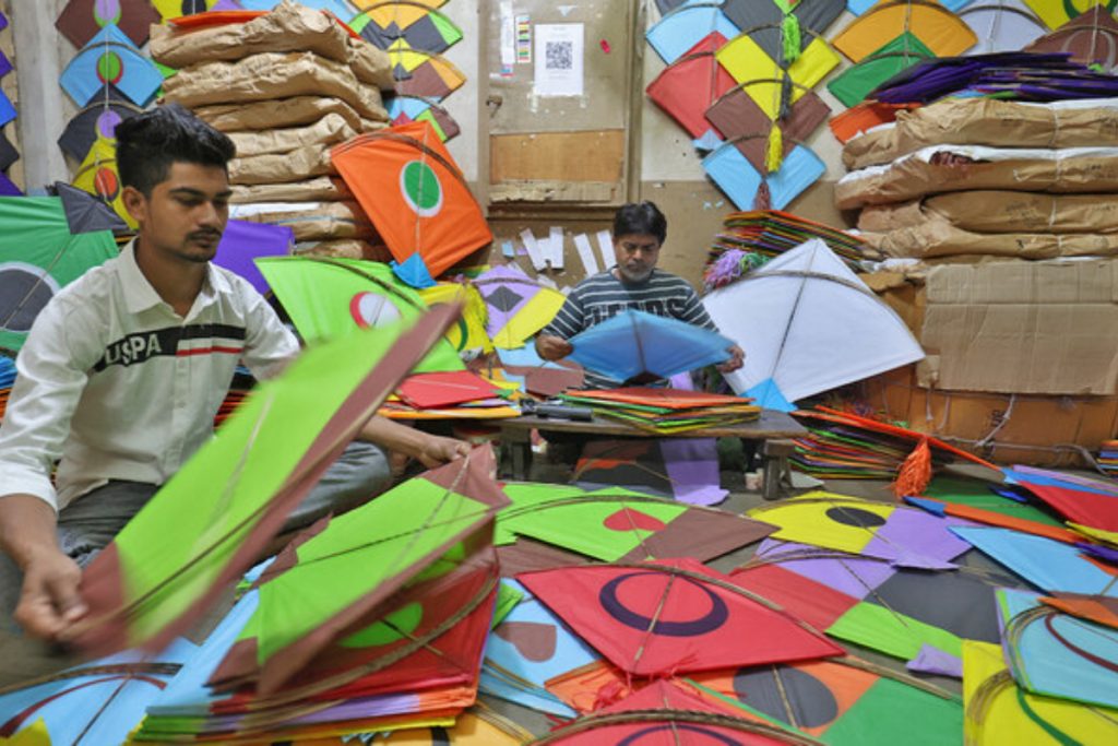 Rs1.6 billion worth of kites and strings sold in Lahore in five days