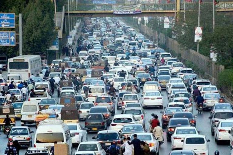 Major Karachi roads closed for fourth day after deadly protest