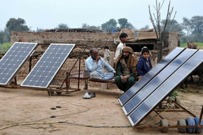 Government of KP to distribute solar systems to 130,000 homes