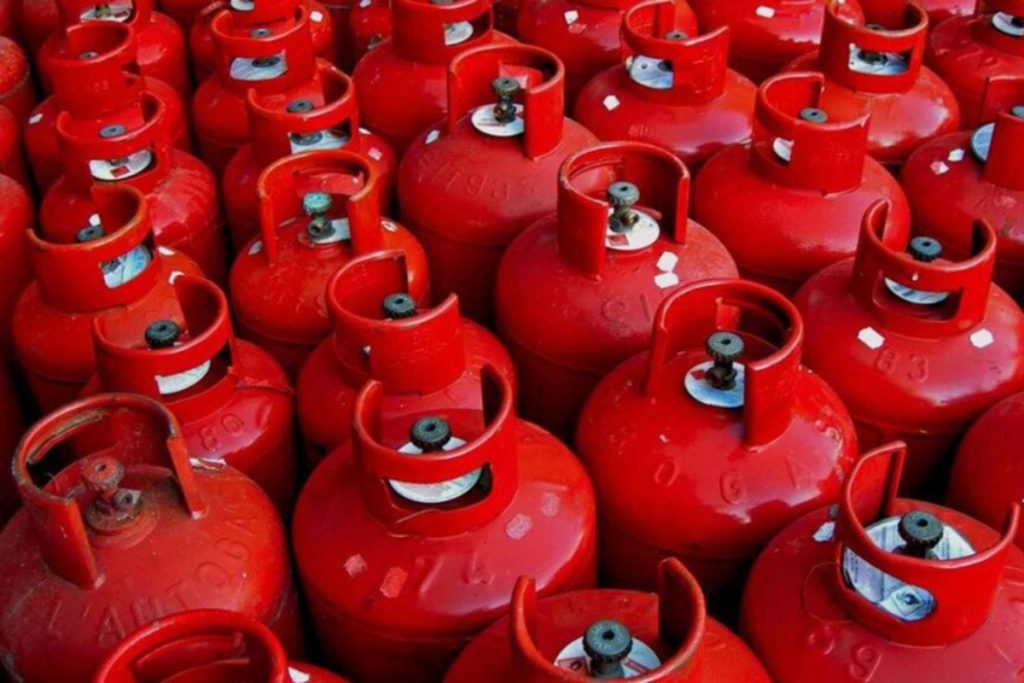 LPG price rises by 20 rupees per kg