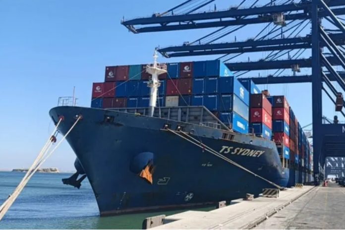 PSO fuel shipment reaches Karachi with 55,000 tons of petrol