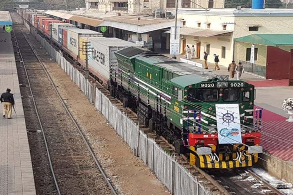 Pakistan Railways suspends 8 train services