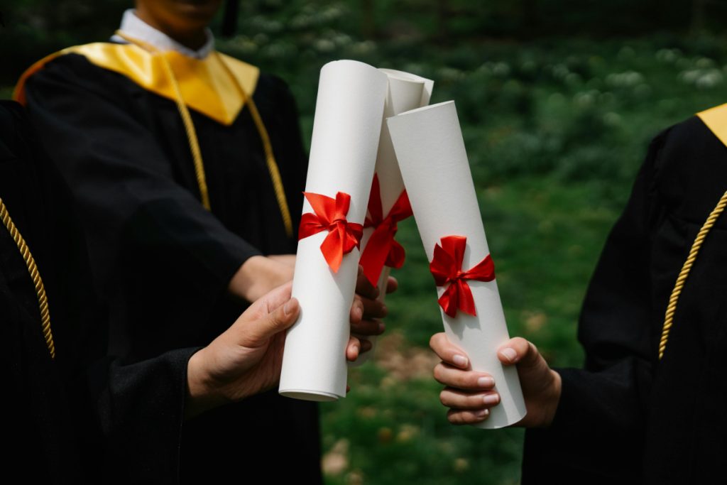 Sindh govt to launch digital scholarship portal for university students