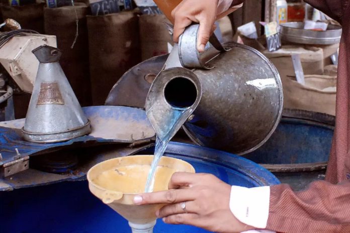 OGRA raises kerosene oil price to Rs276.66 per liter